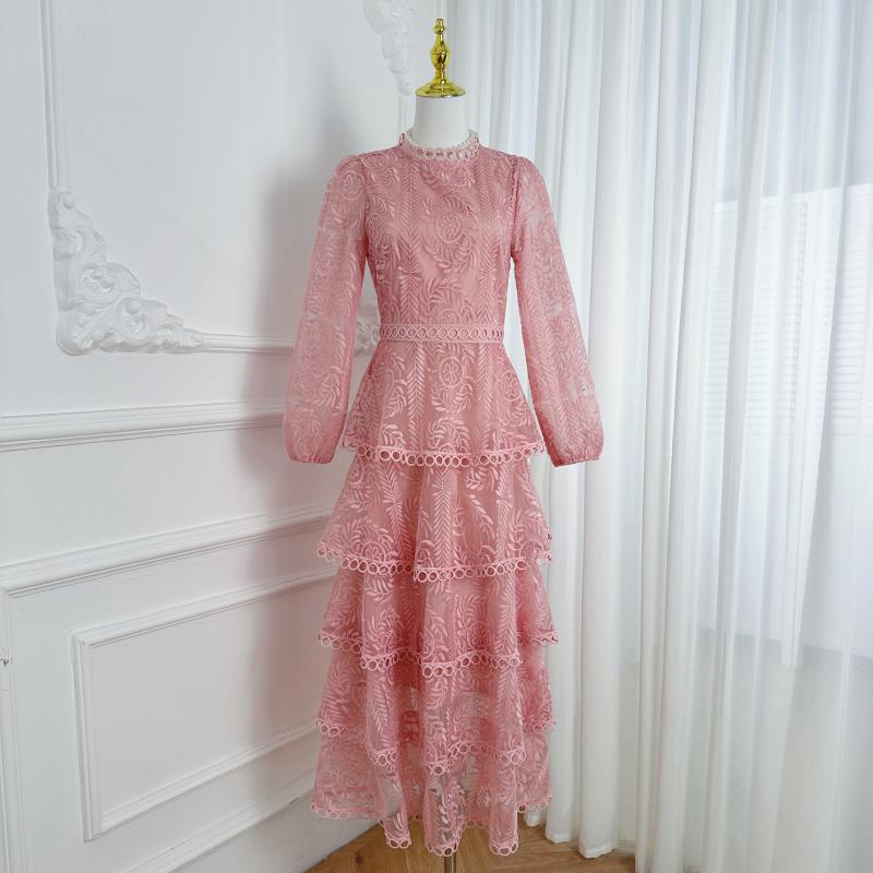 Real time shooting of high-quality embroidery by heavy industry, Spring and Autumn palace style round neck, waist cinching temperament cake skirt Real time shooting of high-quality embroidery by heavy industry, Spring and Autumn palace style round neck, waist cinching temperament cake skirt