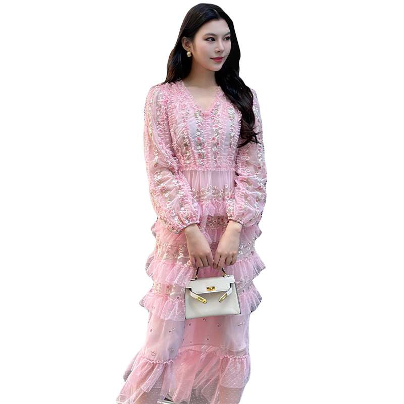 Realistic shooting of elegant temperament, heavy-duty color positioning embroidery long fairy dress Realistic shooting of elegant temperament, heavy-duty color positioning embroidery long fairy dress