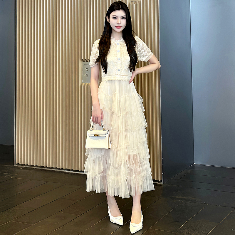 Real time shooting of heavy industry lace splicing, nail bead mesh, elegant fairy waist dress