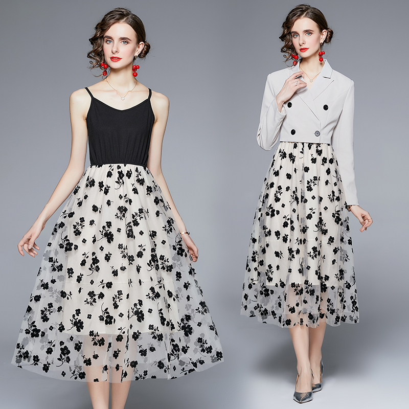 Real shot boutique fashion suit, western-style velvet embroidered suspender dress, suit short jacket set