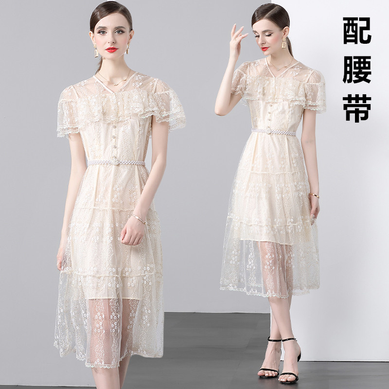 Realistic French high-end ruffled V-neck pearl belt small fragrant style dress