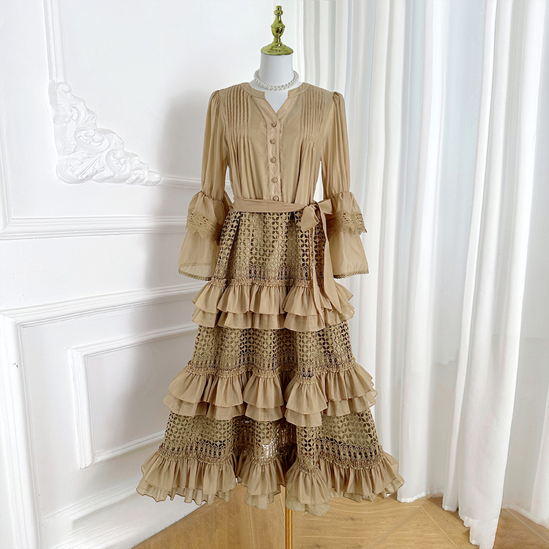 Real time shooting counter French retro court style hollow lace patchwork wood ear trumpet sleeves cinched waist jumpsuit Real time shooting counter French retro court style hollow lace patchwork wood ear trumpet sleeves cinched waist jumpsuit