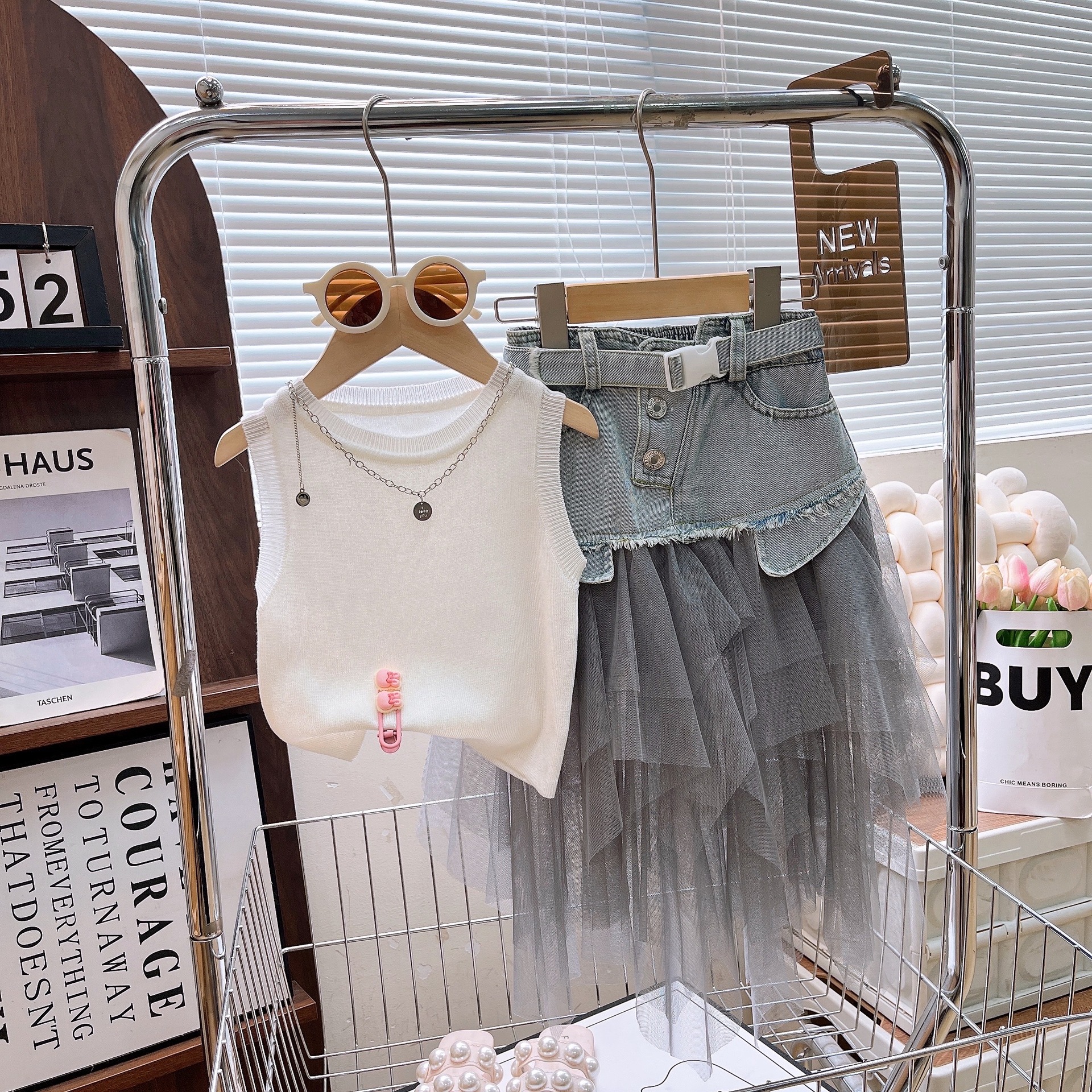 2025 Girls' New Summer Set Fashion Design Knitted Tank Top with Irregular Denim Mesh Splicing Skirt