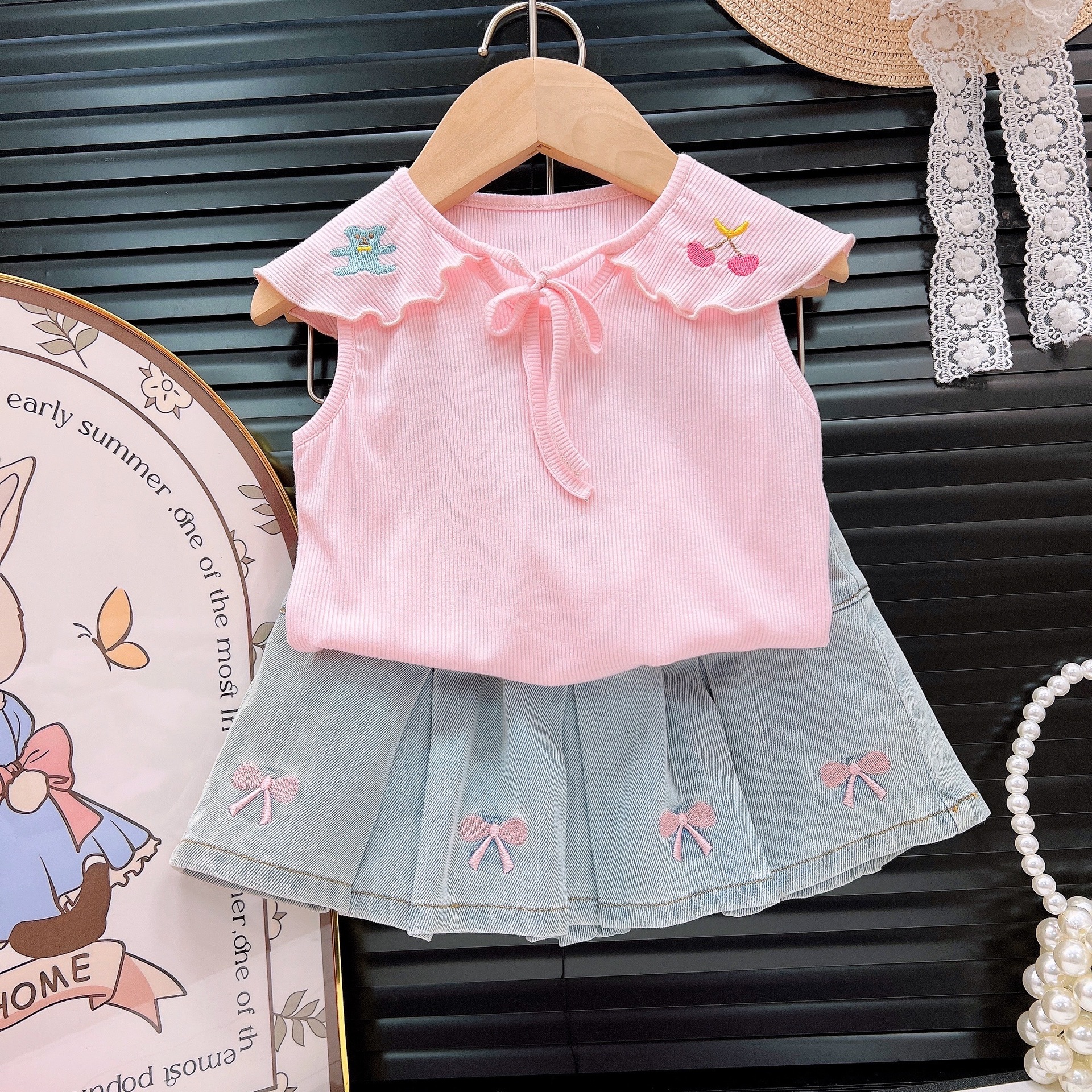 Girl's 2025 Summer New Children's Clothing Cute Collar Embroidered Sleeveless Top with Bow Denim Skirt Set