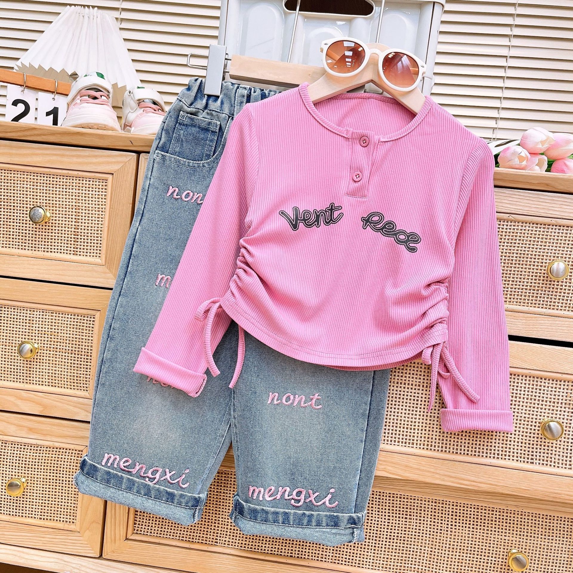 2024 Girls' Autumn/Winter New Children's Clothing Cute Drawstring Bottom Shirt with Embroidered Letters Jeans Set