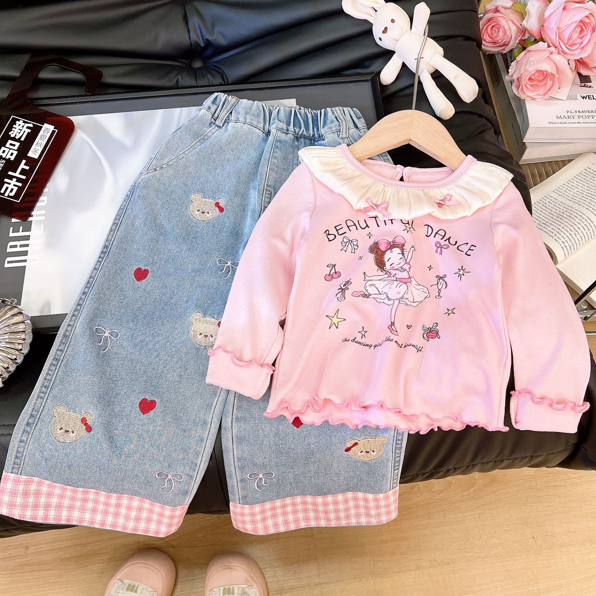 Girl 2025 Autumn Cute Cartoon Long Sleeve Top with Embroidered Jeans Two Piece Set for Women's Treasure Korean Edition Children's Clothing Trend