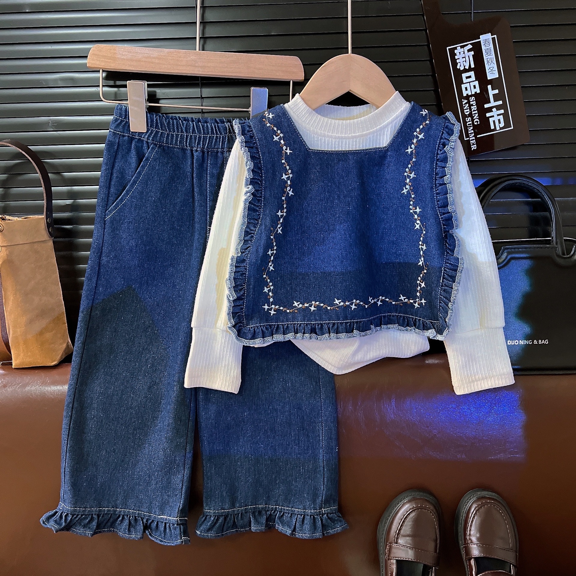 2437Q Girls' Spring/Autumn 2025 New Children's Clothing, Women's Treasure Embroidery, Cowboy, Vest, Bottom Coat, Pants, 3-Piece Set