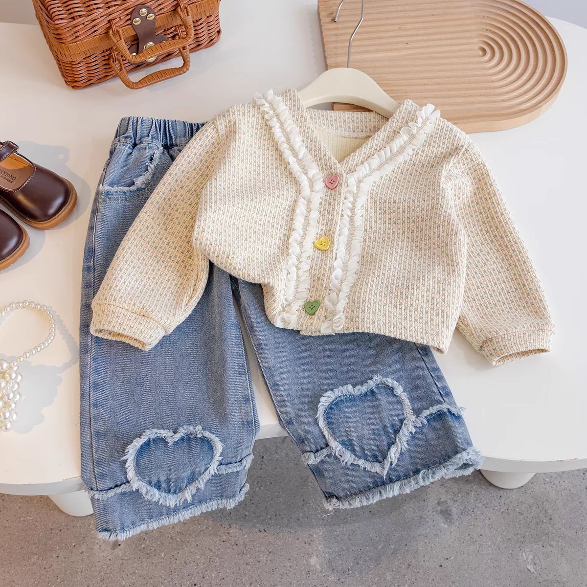 Girls' 2025 Spring and Autumn New Cute Knitted Cardigan Top with Jeans Two Piece Set for Women's Treasure Set