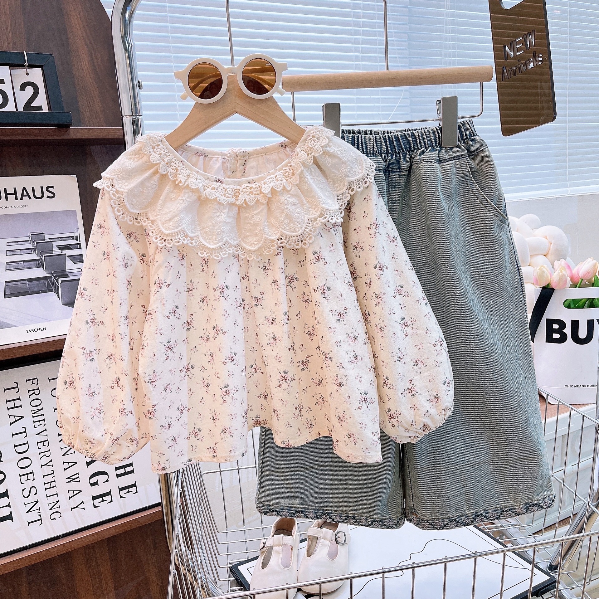 2025 Spring and Autumn New Girl's Doll Collar Floral Shirt and Jeans Set, Cute Two Piece Set for Little Girls