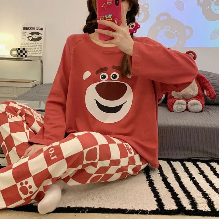 Cartoon Sweet Strawberry Bear Round Neck Long Sleeve Pajama for Women with Chest Mat for Spring and Autumn Casual Girls, Loose and Fat Set