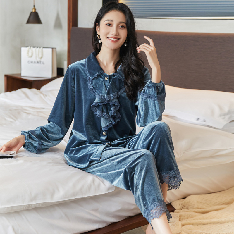 Golden Velvet Pajama Women's Winter New High End Long Sleeve Large Size Set Spring and Autumn French Light Luxury Retro Home Clothing Golden Velvet Pajama Women's Winter New High End Long Sleeve Large Size Set Spring and Autumn French Light Luxury Retro Home Clothing