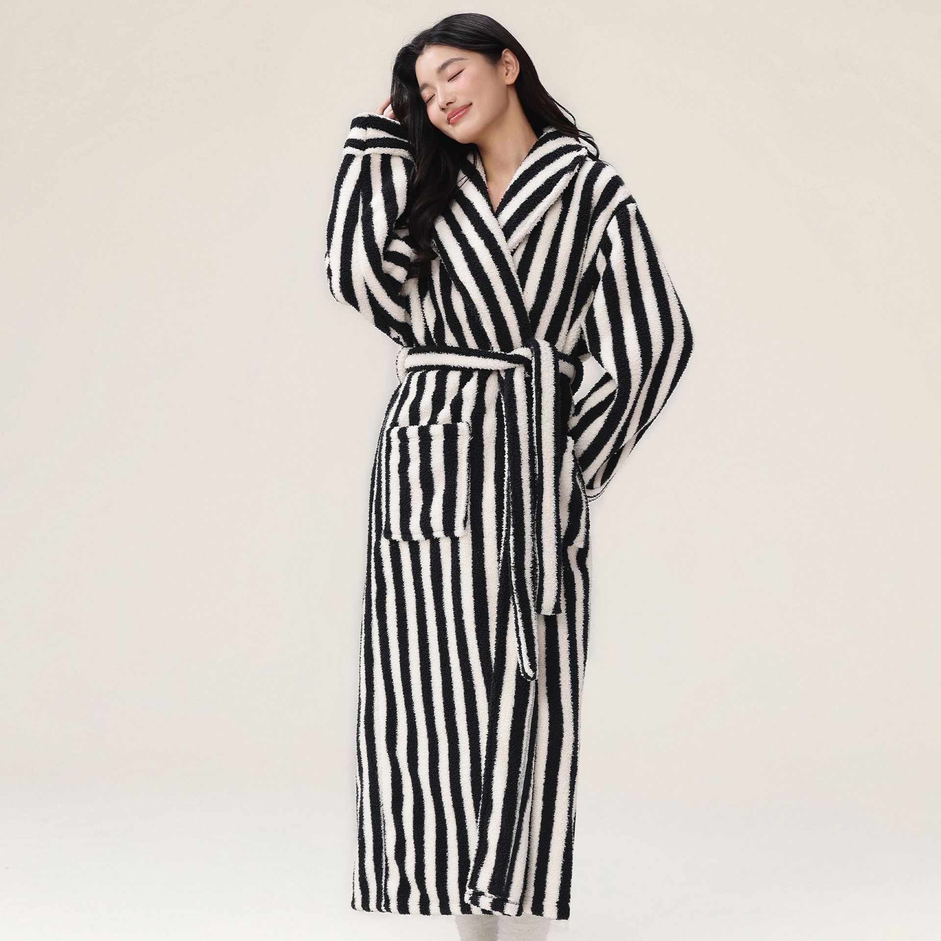 2025 new stock autumn and winter women's sleepwear, rice grain velvet thickened warm nightgown, couple coral velvet bathrobe 2025 new stock autumn and winter women's sleepwear, rice grain velvet thickened warm nightgown, couple coral velvet bathrobe