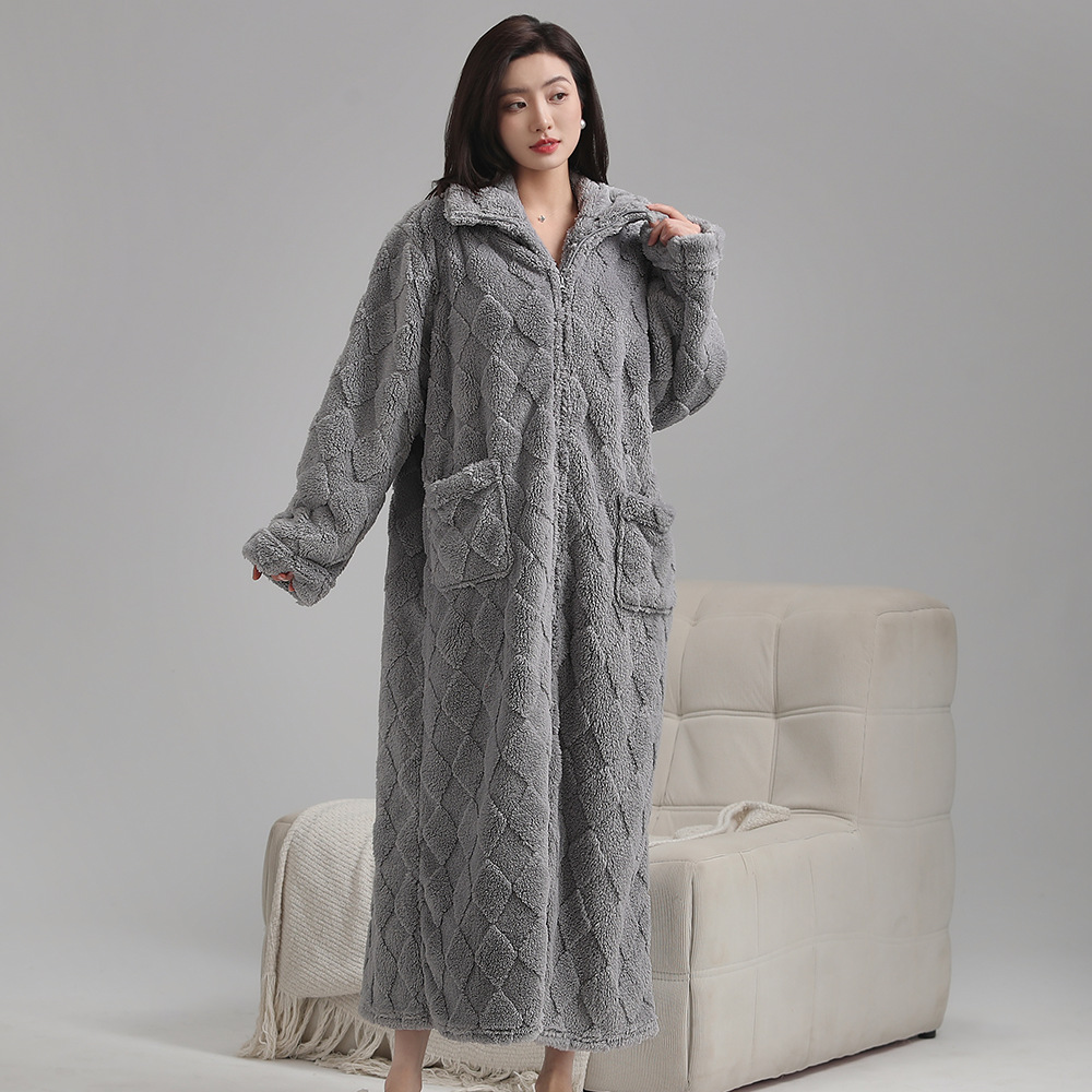 Amazon's new autumn and winter plus size nightgown with thickened fleece zipper, couple's coral fleece long sleepwear, men's