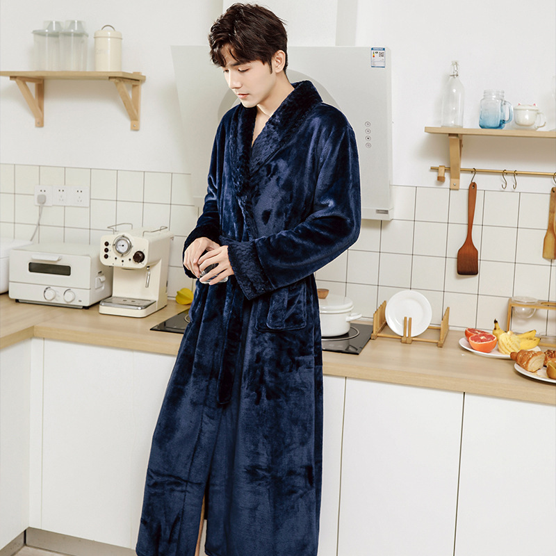 Factory special price couple flannel nightgown, winter thick warm home clothes, men's and women's bathrobes, long coral fleece pajamas Factory special price couple flannel nightgown, winter thick warm home clothes, men's and women's bathrobes, long coral fleece pajamas