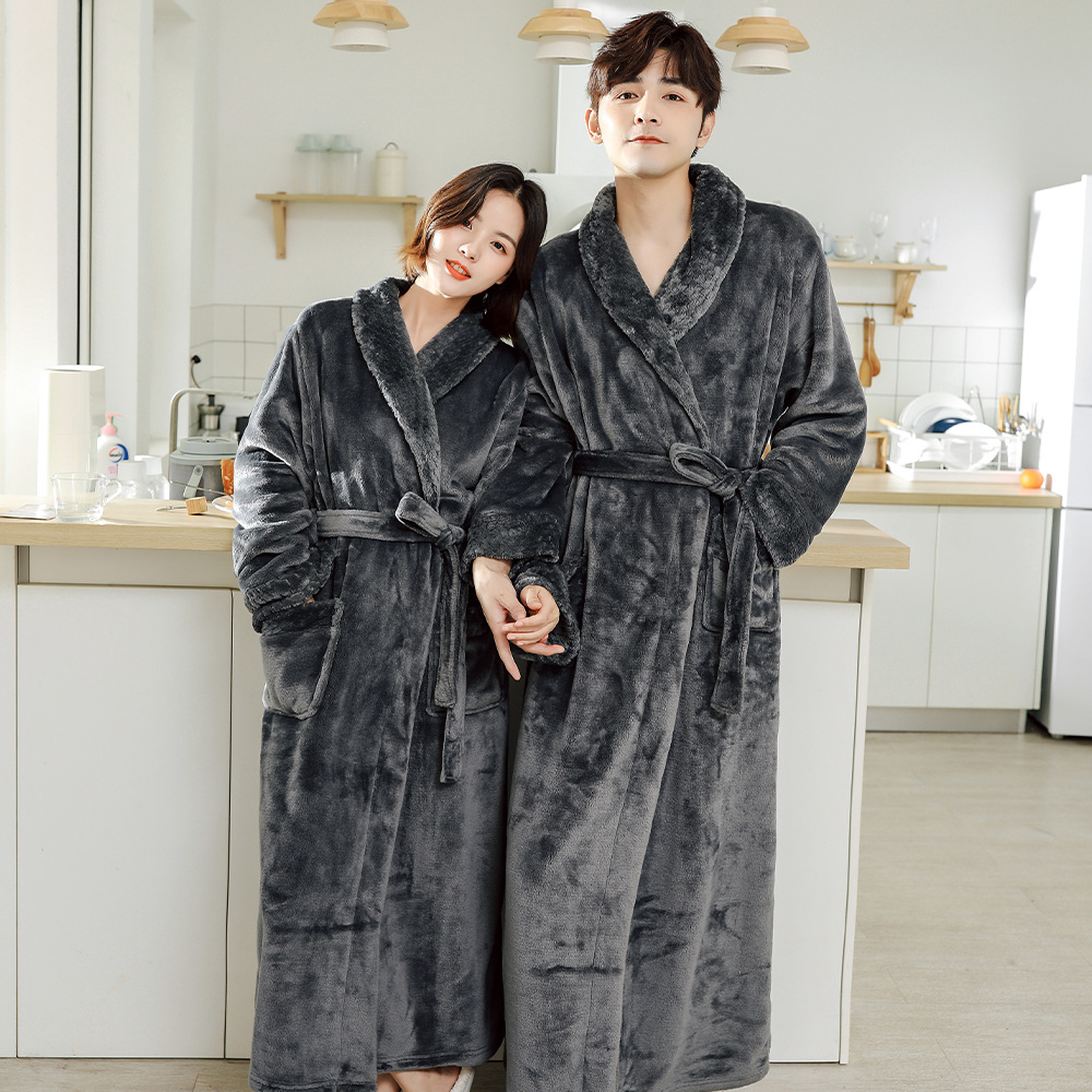 Factory special price couple flannel nightgown, winter thick warm home clothes, men's and women's bathrobes, long coral fleece pajamas Factory special price couple flannel nightgown, winter thick warm home clothes, men's and women's bathrobes, long coral fleece pajamas