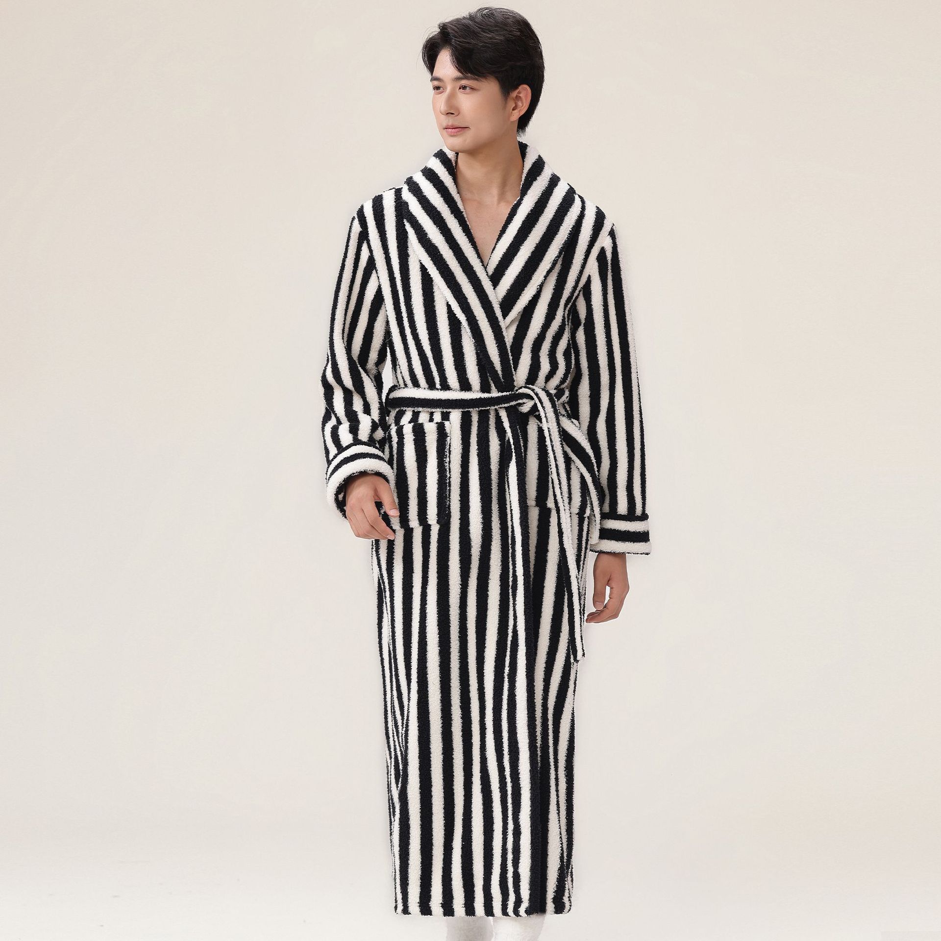 2025 new stock autumn and winter women's sleepwear, rice grain velvet thickened warm nightgown, couple coral velvet bathrobe 2025 new stock autumn and winter women's sleepwear, rice grain velvet thickened warm nightgown, couple coral velvet bathrobe