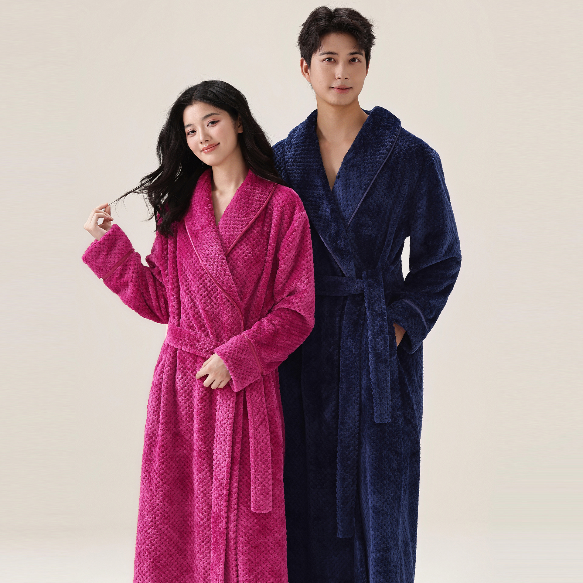 Women's Winter Couple Coral Velvet Bathrobe with Thickened Fleece, Men's Flannel Sleepwear, Autumn and Winter Extended Edition Wholesale
