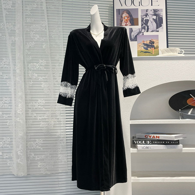 Autumn and winter French retro sexy gold velvet long outer robe, women's thin velvet long sleeved morning robe, medium long version