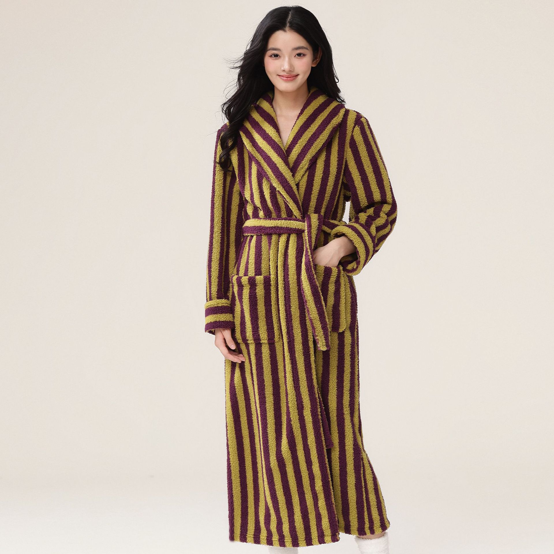 2025 new stock autumn and winter women's sleepwear, rice grain velvet thickened warm nightgown, couple coral velvet bathrobe 2025 new stock autumn and winter women's sleepwear, rice grain velvet thickened warm nightgown, couple coral velvet bathrobe