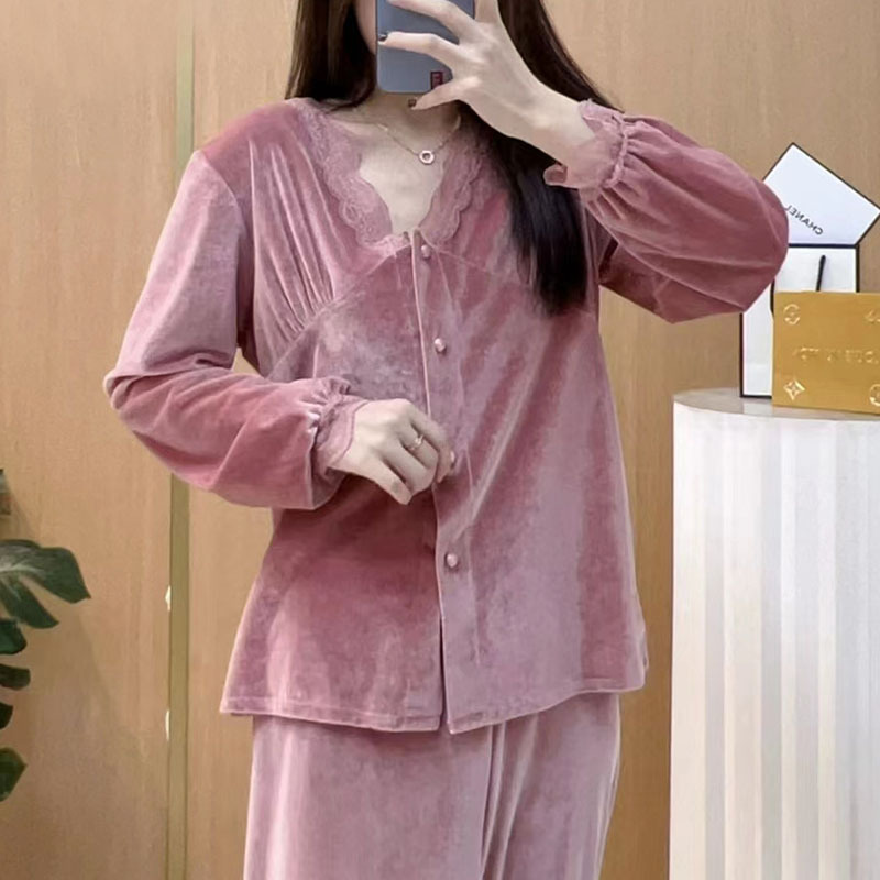 Sexy sleepwear women's autumn and winter gold velvet long sleeved cardigan set can be worn as an outerwear, internet famous pure desire style home wear, spring and autumn styles