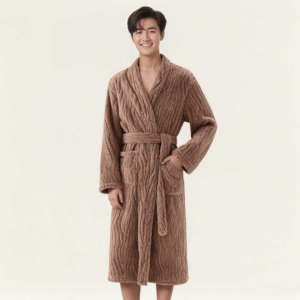 Factory special price couple flannel nightgown, winter thick warm home clothes, men's and women's bathrobes, long coral fleece pajamas Factory special price couple flannel nightgown, winter thick warm home clothes, men's and women's bathrobes, long coral fleece pajamas