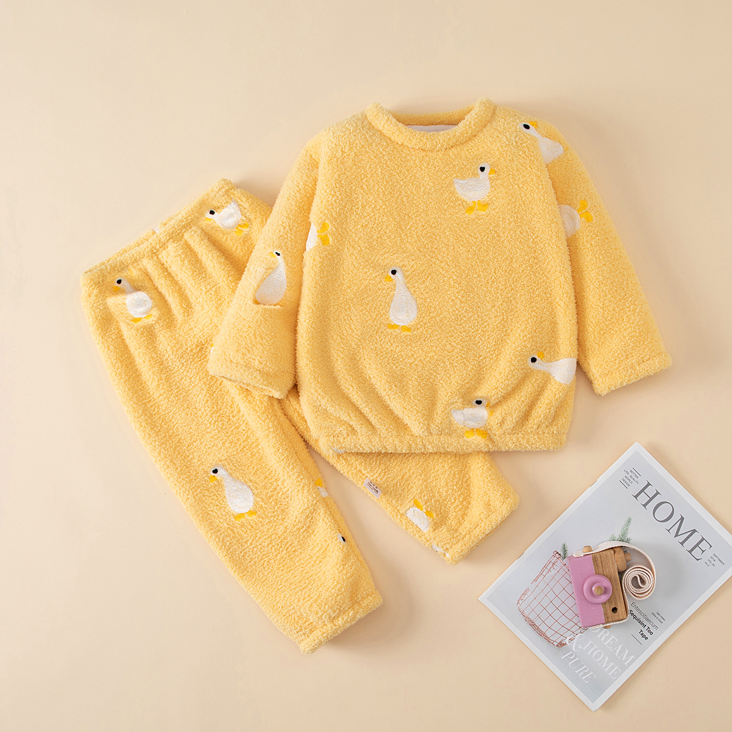 Autumn and winter children's half flannel sleepwear, flannel thickened home clothes, boys', girls', boys' plus flannel coral fleece set