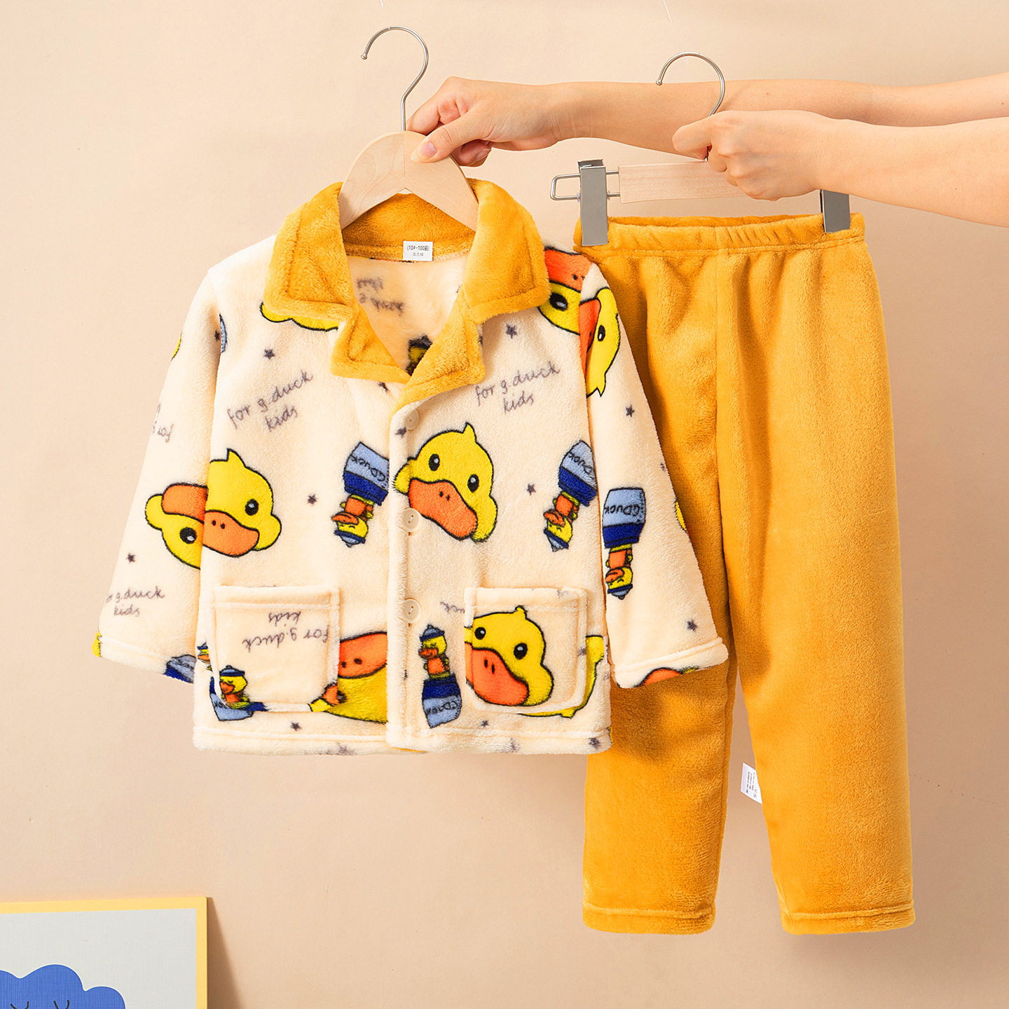 Autumn and Winter Children's Flannel Pajama Set for Boys and Girls, Thickened Warm Coral Velvet Parent Child Home Clothes, Outerwear