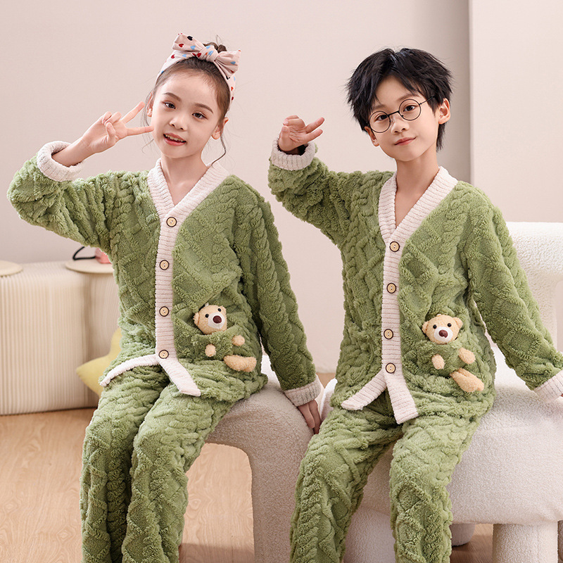 Autumn and winter children's flannel pajamas set for boys and girls, coral fleece, medium and large children's cardigans, home clothes can be worn outside