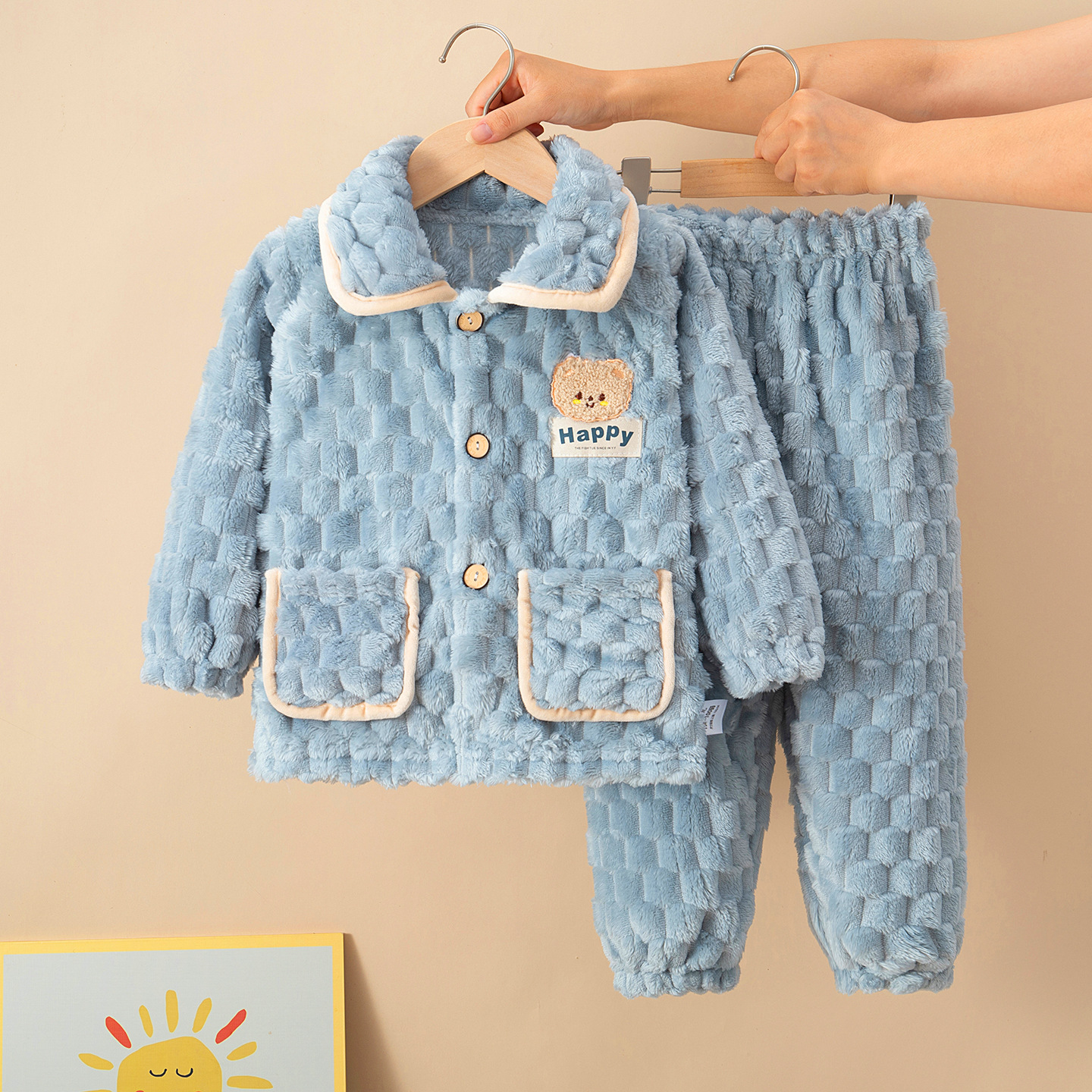 Autumn and winter children's thick flannel pajamas with coral fleece for boys, girls, boys, and babies. Two piece set of home clothes