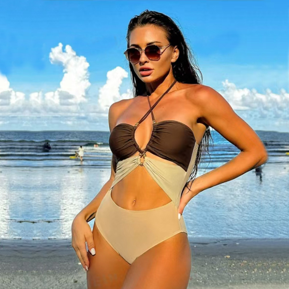 2025 European and American retro new one-piece swimsuit women's Instagram hot item conservative color blocked swimsuit wholesale set