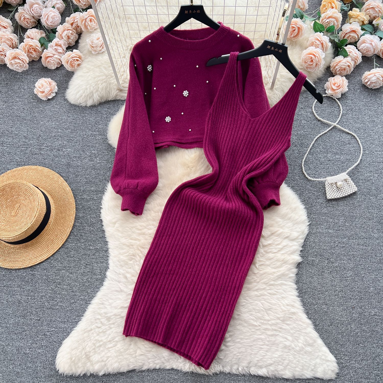 Autumn new two-piece set of knitted sweater, woolen dress, temperament round neck nail bead short sweater+waist cinched knitted vest Autumn new two-piece set of knitted sweater, woolen dress, temperament round neck nail bead short sweater+waist cinched knitted vest