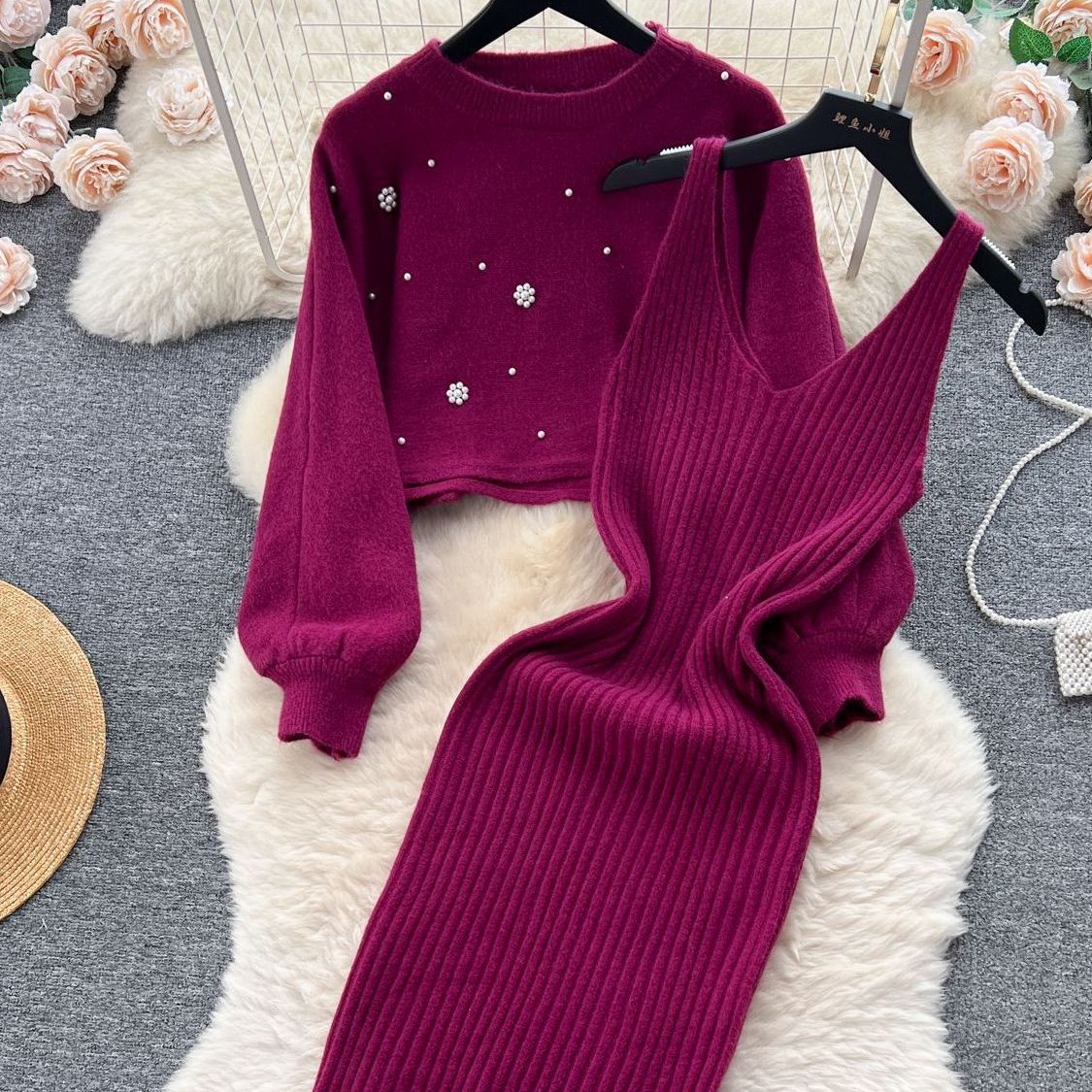 Autumn new two-piece set of knitted sweater, woolen dress, temperament round neck nail bead short sweater+waist cinched knitted vest Autumn new two-piece set of knitted sweater, woolen dress, temperament round neck nail bead short sweater+waist cinched knitted vest