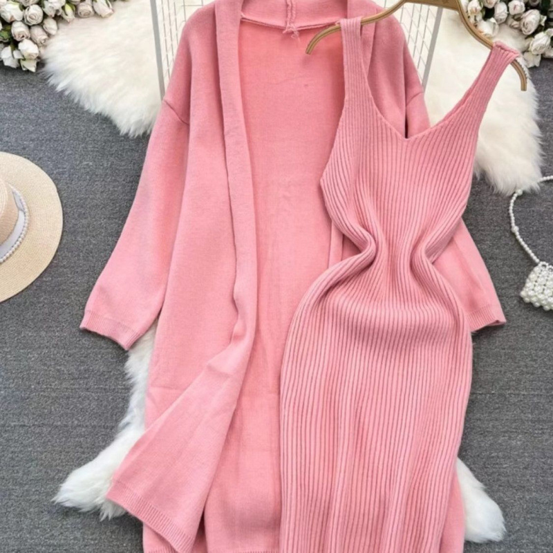 Soft and lazy style versatile loose medium to long knitted sweater jacket two-piece set, V-neck vest, hip hugging dress Soft and lazy style versatile loose medium to long knitted sweater jacket two-piece set, V-neck vest, hip hugging dress