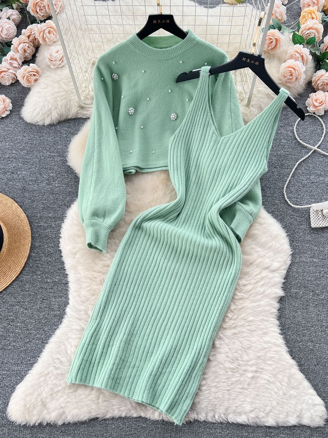 Autumn new two-piece set of knitted sweater, woolen dress, temperament round neck nail bead short sweater+waist cinched knitted vest