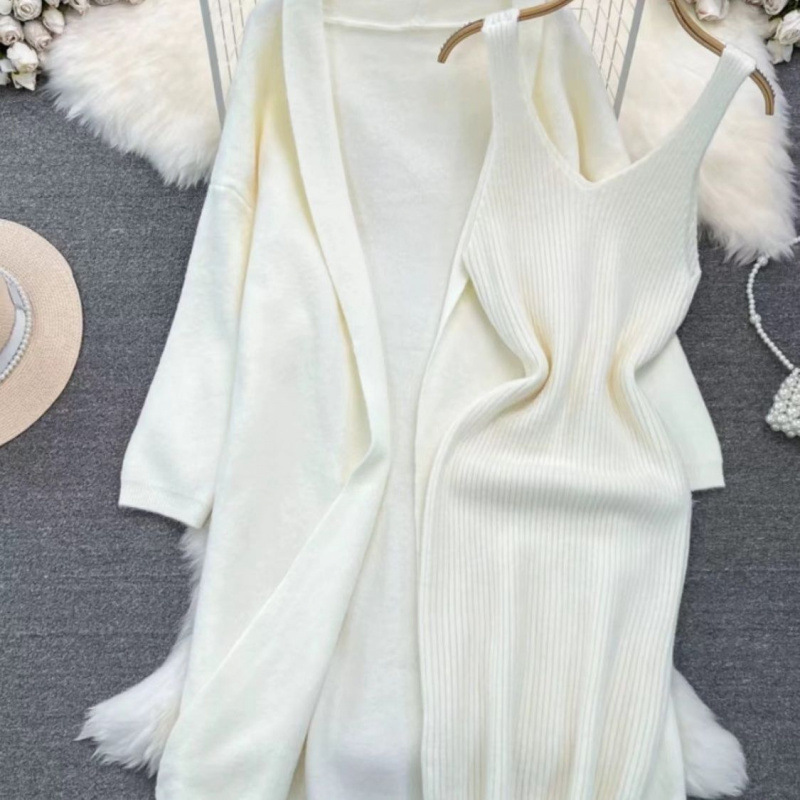 Soft and lazy style versatile loose medium to long knitted sweater jacket two-piece set, V-neck vest, hip hugging dress Soft and lazy style versatile loose medium to long knitted sweater jacket two-piece set, V-neck vest, hip hugging dress