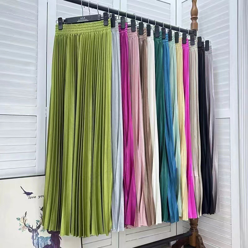 2025 new high waisted pleated skirt half length skirt for women, with a sense of sagging and elastic waist, versatile and slimming, high-end and elegant solid color long skirt