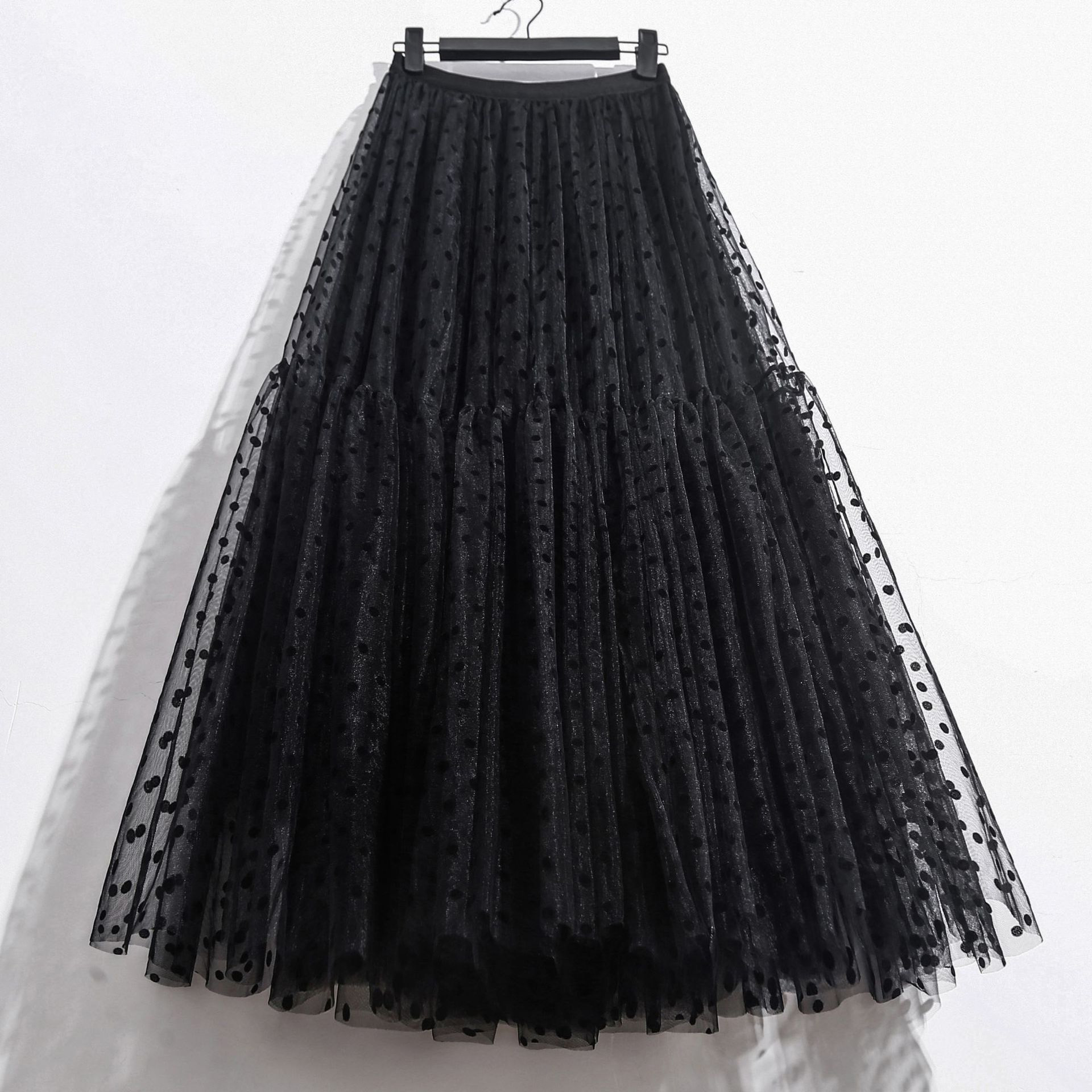 Autumn and winter mesh half body cake skirt, oversized umbrella skirt, long style, heavy-duty plush polka dot A-line skirt, fluffy mesh skirt