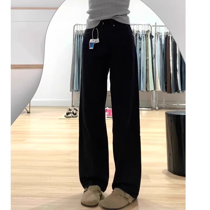 Pear shaped figure, black straight leg jeans, women's autumn and winter plus size, fat mm, high waist, loose fit, crotch covering, slimming and wide leg pants