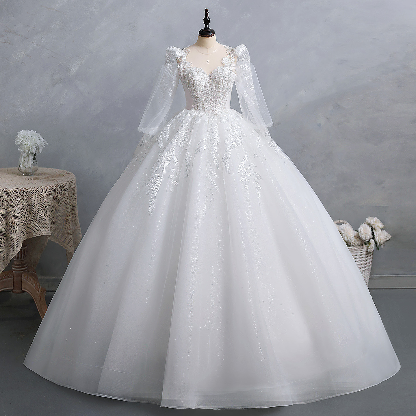 French long sleeved plus size light wedding dress, small formal dress, bride's welcome and going out veil, small stature, 2026 new high-end luxury