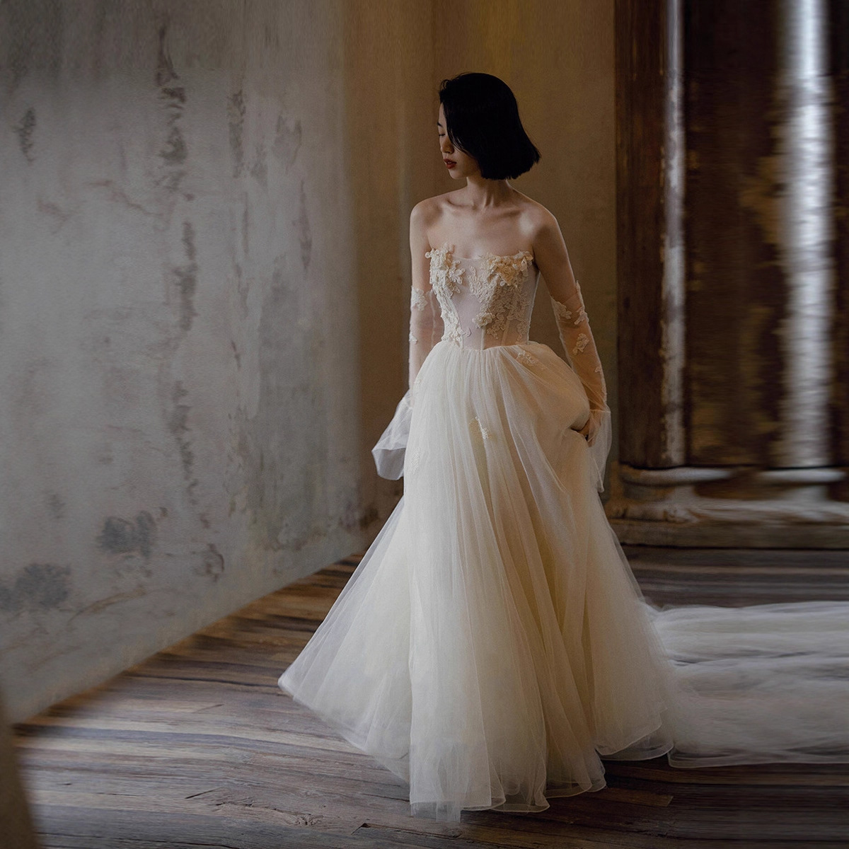 Cross border foreign trade toast dress, bride's beige fairy lace performance dress, banquet dance dress, wedding dress, evening gown, adult dress