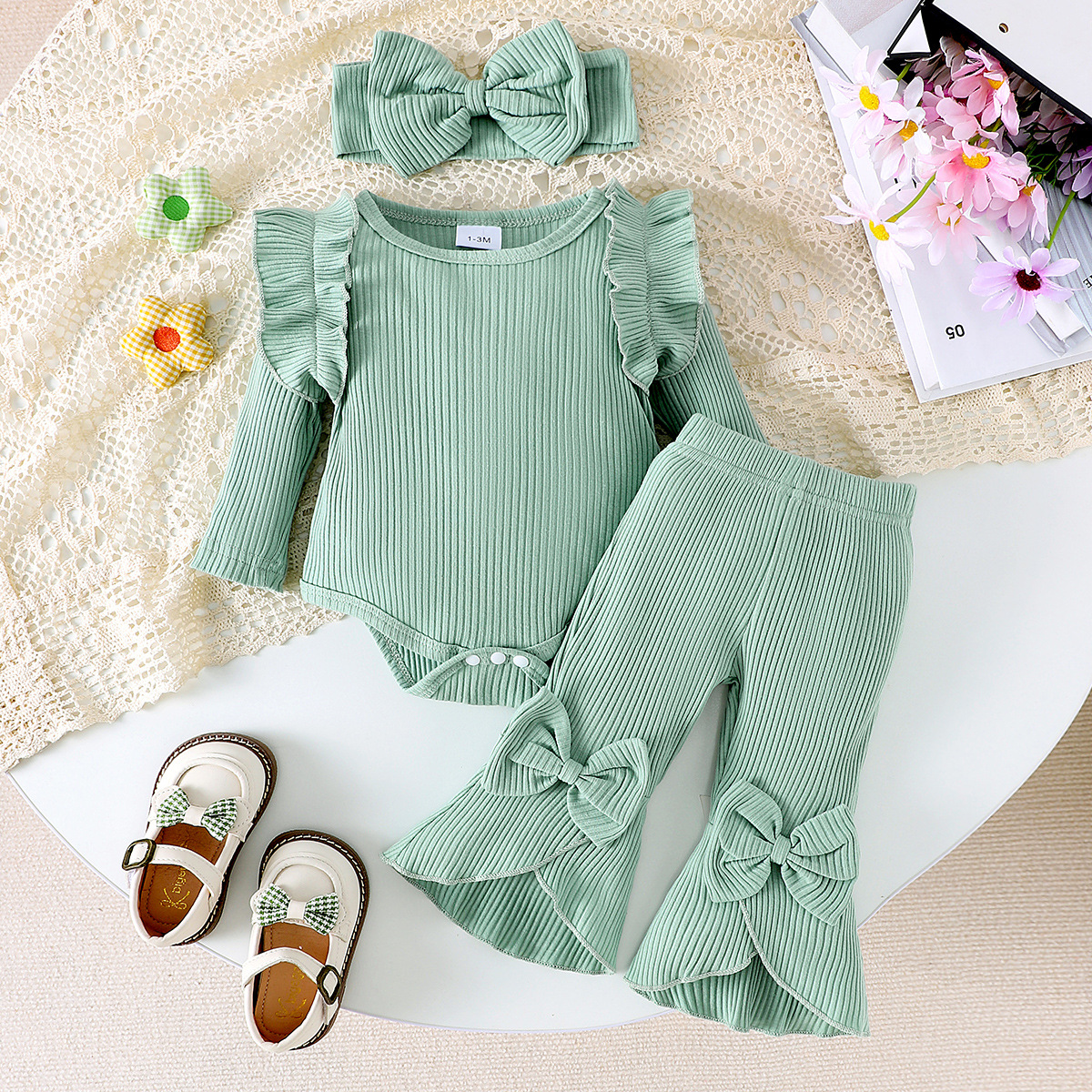 Amazon's new Ha Yi girls' spring and autumn set solid color top bow bell bottom pants headband set