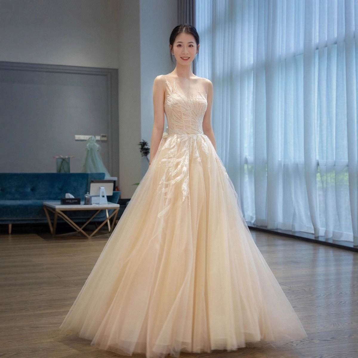 Foreign trade European and American wedding dresses, brides' wedding toasts, 2025 new styles, wedding annual meetings, art exams, stage performances, evening gowns