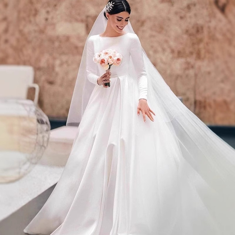 2025 New Bridal Long Sleeve Simple Retro Satin Main Wedding Dress Long Tail Wedding Dress Muslim Long Sleeve Satin