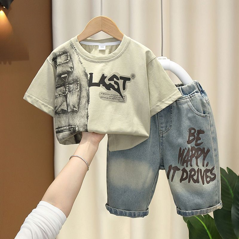 Boys' summer outfit set 2024 new style cool and stylish children's short sleeved clothes, trendy and trendy baby summer thin two-piece set