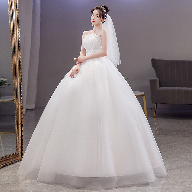 French light wedding dress, Forest style travel photography, satin white strapless female bride 2025 new style, simple temperament, waist cinching and slimming
