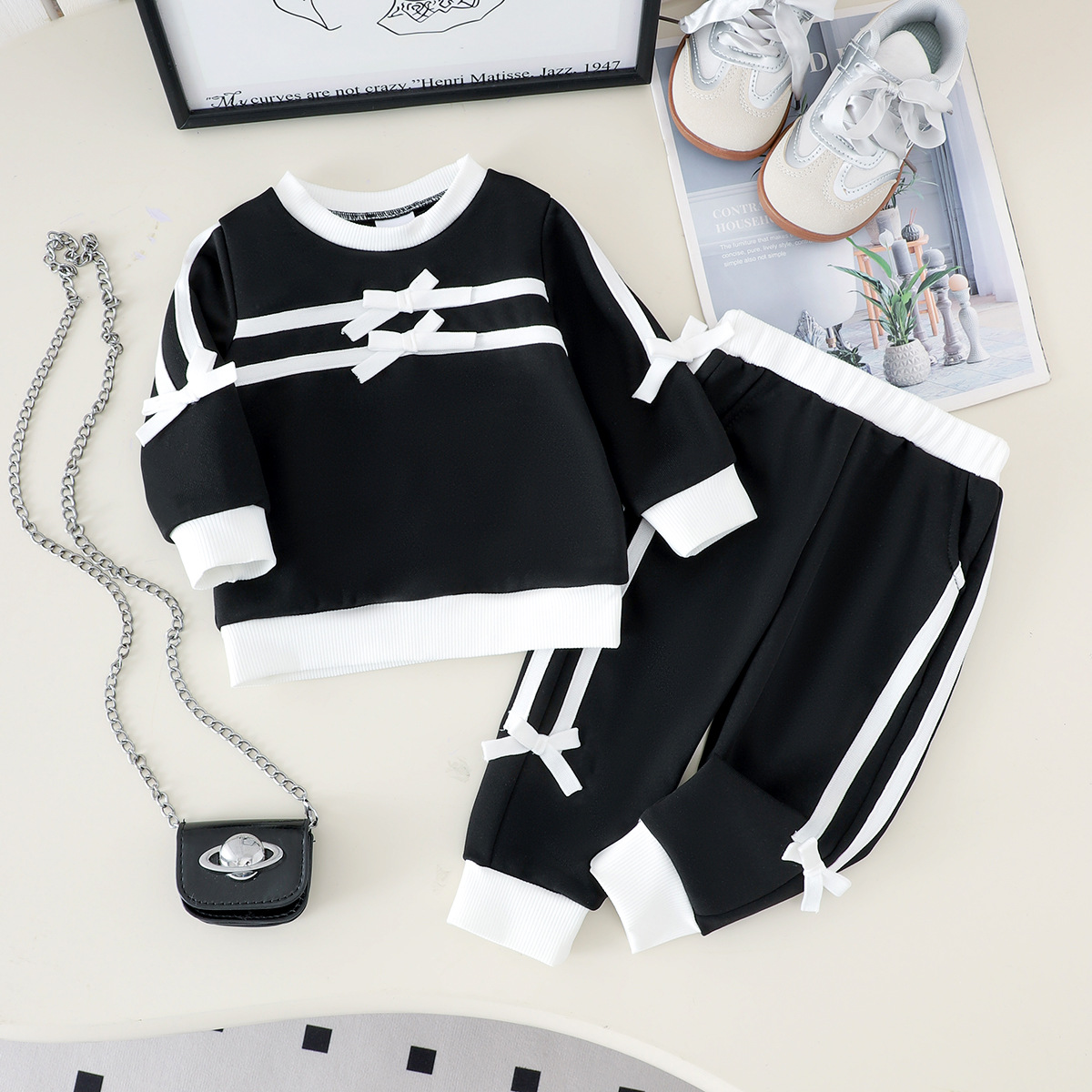 Cross border children's clothing spring and autumn casual girls' long sleeved black top paired with long pants two-piece set