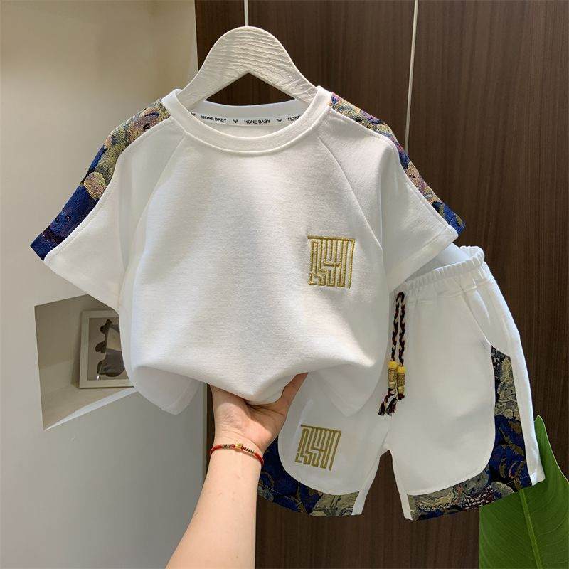 Boys' explosive street summer clothes, children's short sleeved set 2024 new baby summer T-shirt shorts two-piece set trendy