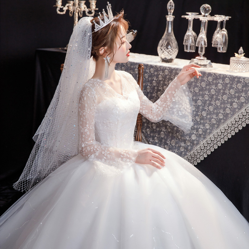 Main Wedding Dress Female 2025 New Bridal Lace Super Fairy Dreamy Outward Yarn French Fat Spring/Summer Wedding Dress Axis V-neck