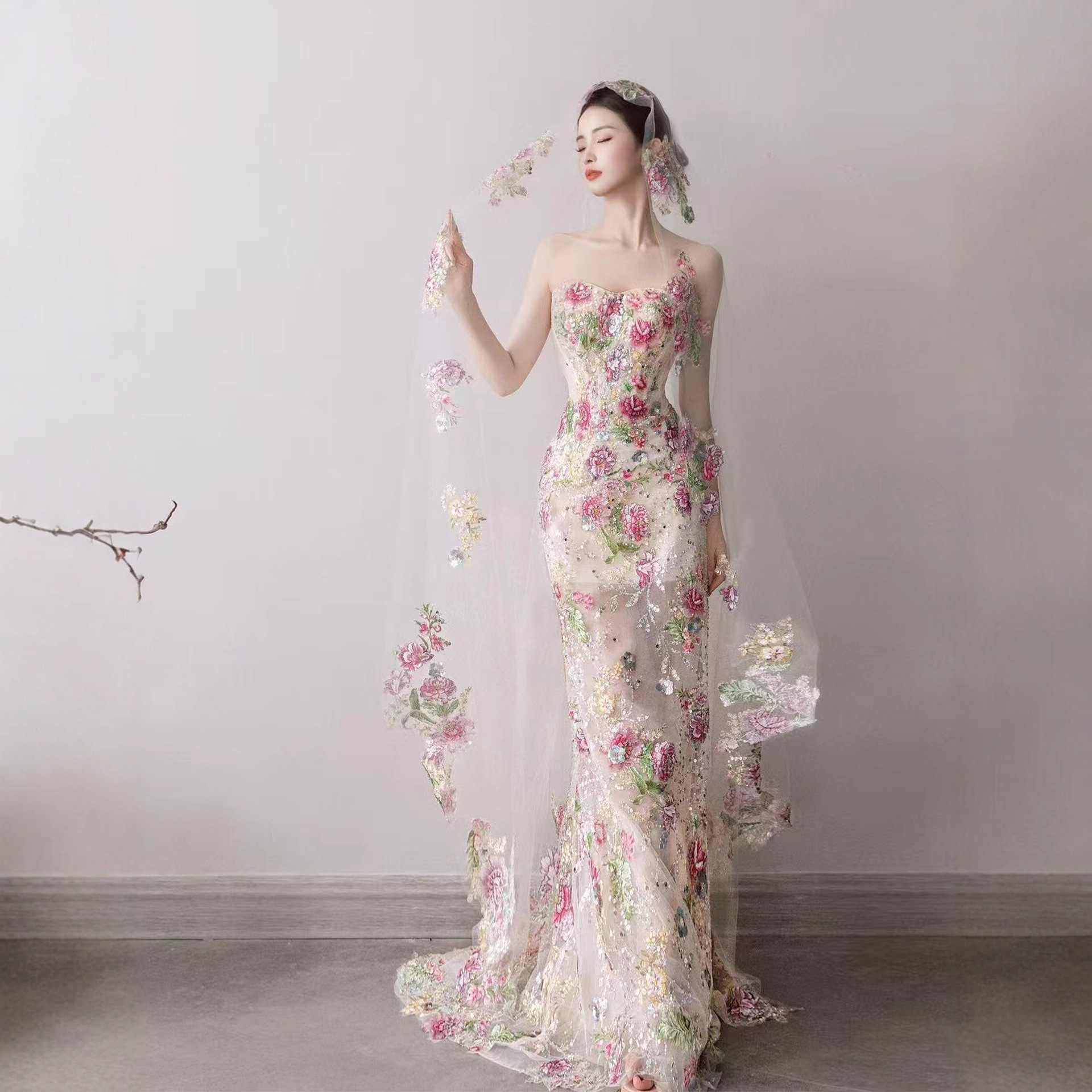 Cross border foreign trade, European and American retro fashion, French fish tail light wedding dress, evening gown, heavy industry pearl embroidery lace toast dress for women