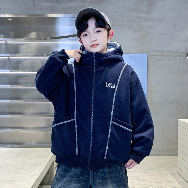 Boys' outerwear for autumn and winter, 2025 new style, medium to large size, with plush and thick hooded knitted top, boys' winter clothes